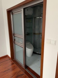 景都小区 小高层最佳楼层4室 146.5㎡ 285万 精装修超大阳台